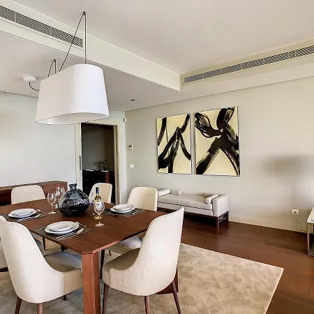 Lexus Avenue By Lovelystay Apartment